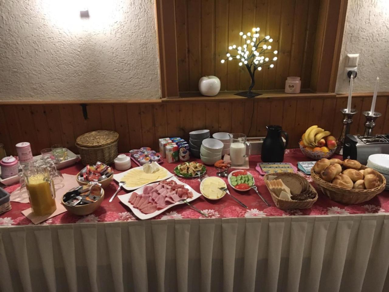 Waldperle Hotel Jarmen Екстериор снимка